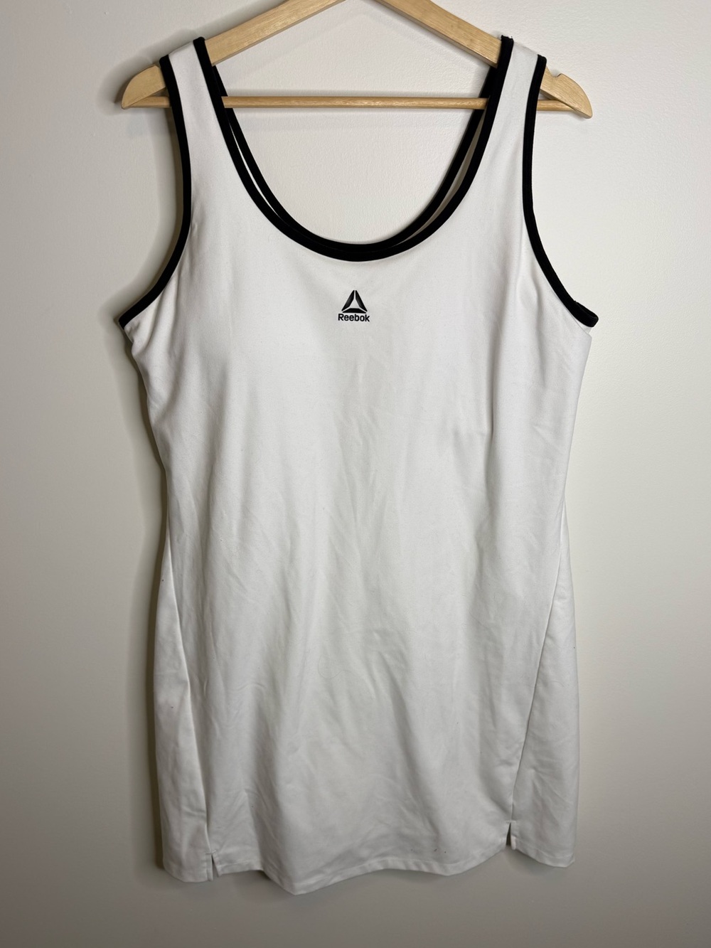 Reebok White Tank Dress with Black Trim with built in shorts size xxl